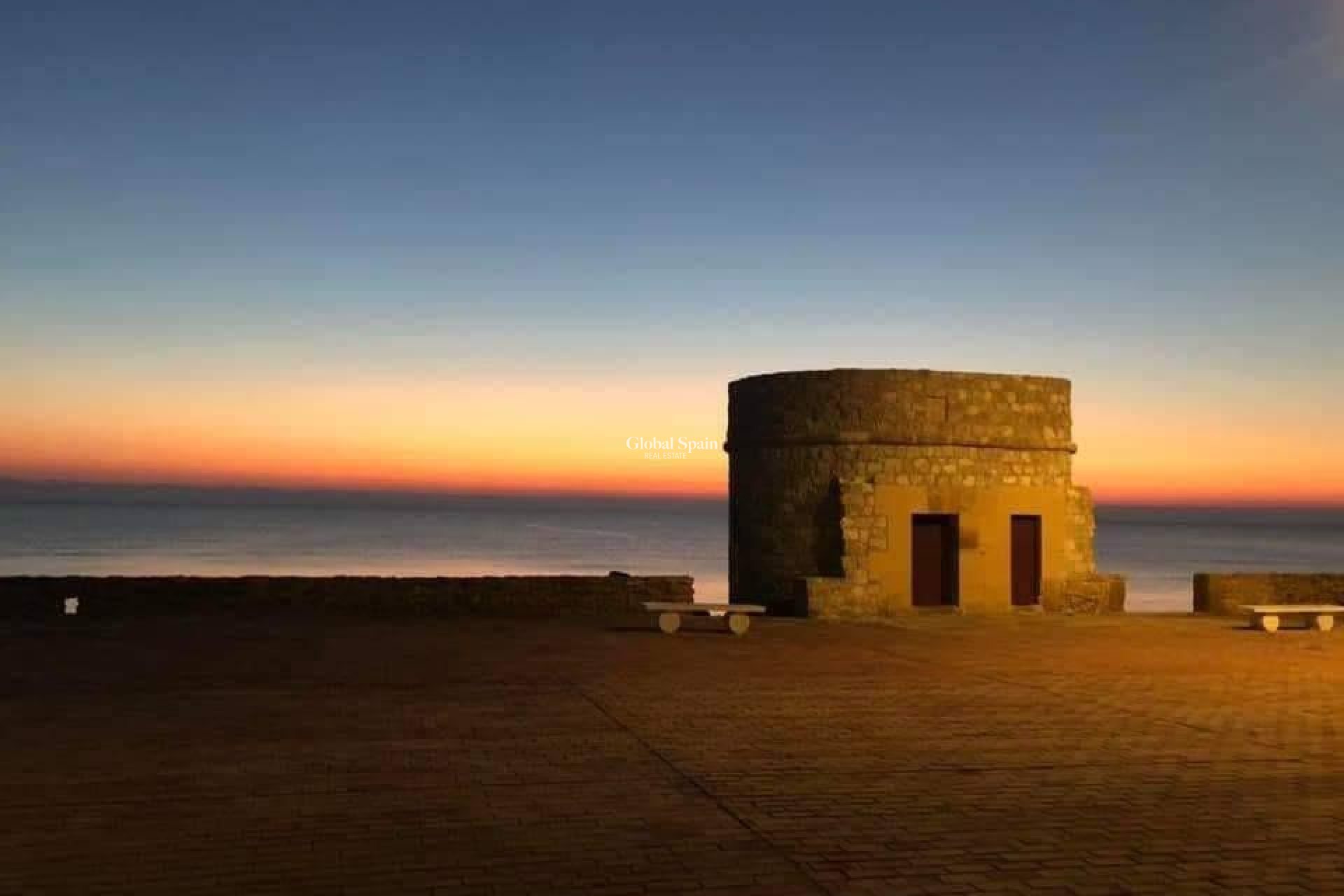 Nowo zbudowane - MIESZKANIE -
TORREVIEJA - 