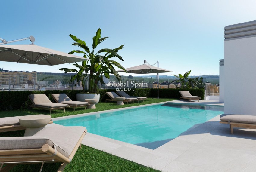 Nowo zbudowane - PENTHOUSE -
ALGORFA - 