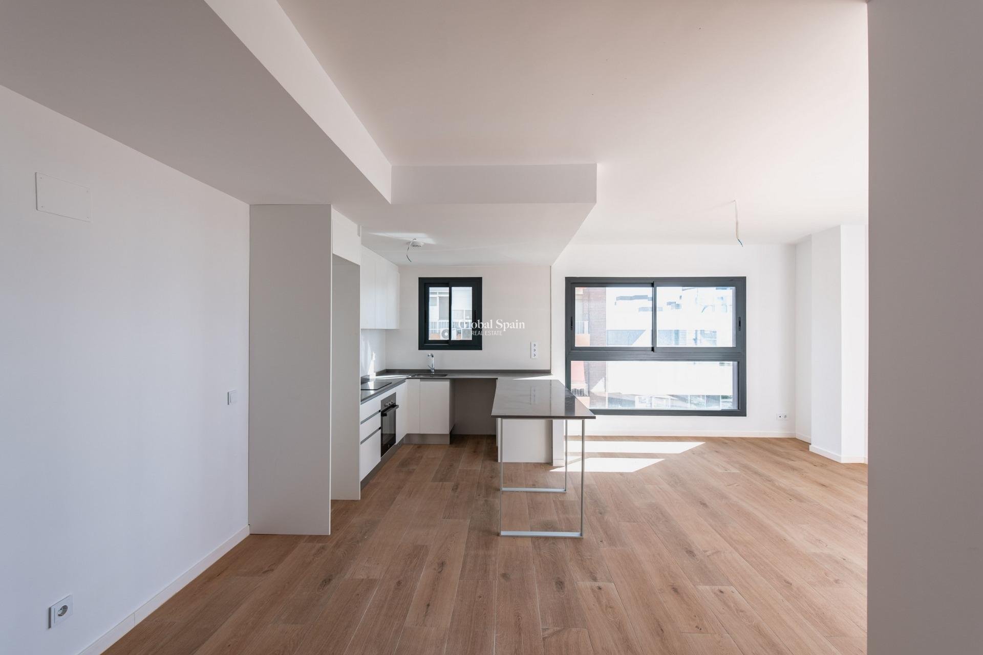 Nowo zbudowane - PENTHOUSE -
ALICANTE - BENALÚA