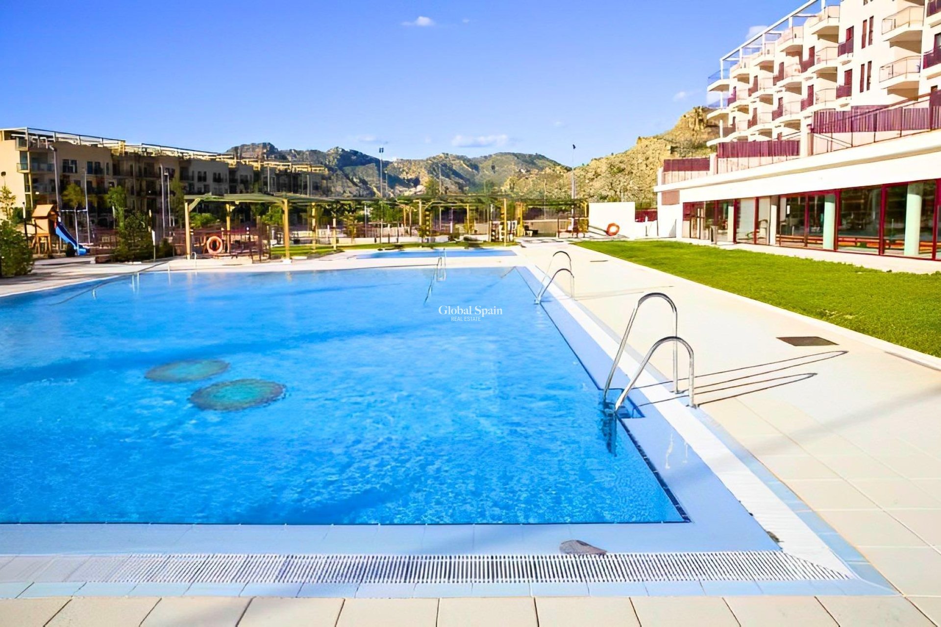 Nowo zbudowane - PENTHOUSE -
ARCHENA - 