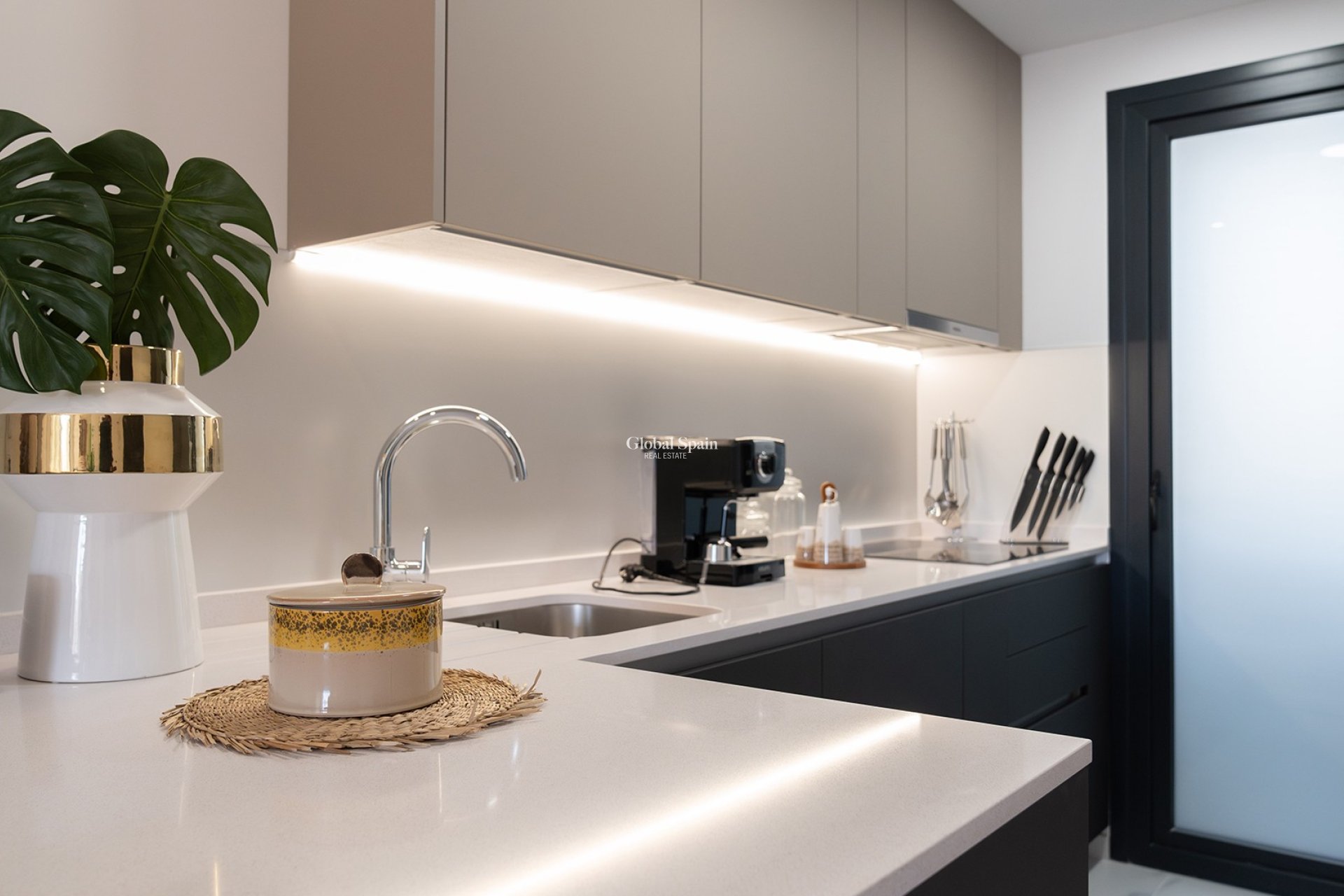 Nowo zbudowane - PENTHOUSE -
BENIDORM - Zona de Poniente