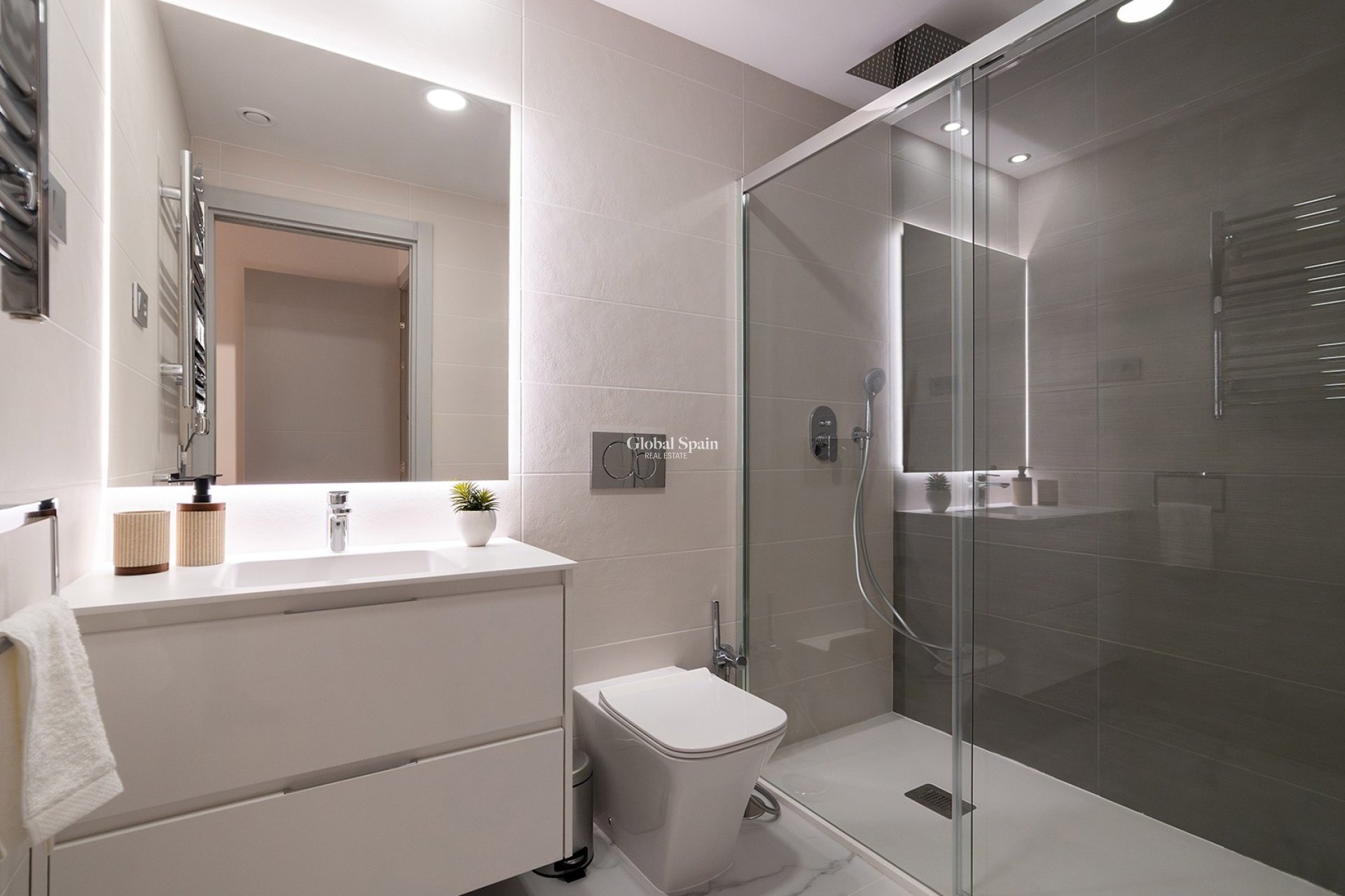 Nowo zbudowane - PENTHOUSE -
BENIDORM