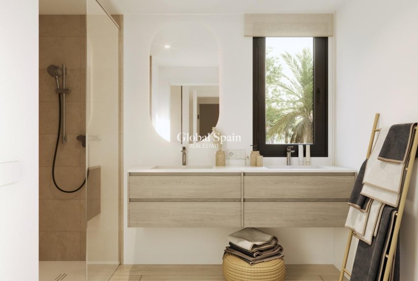 Nowo zbudowane - PENTHOUSE -
CASARES - Manilva - San Luís De Sabinillas