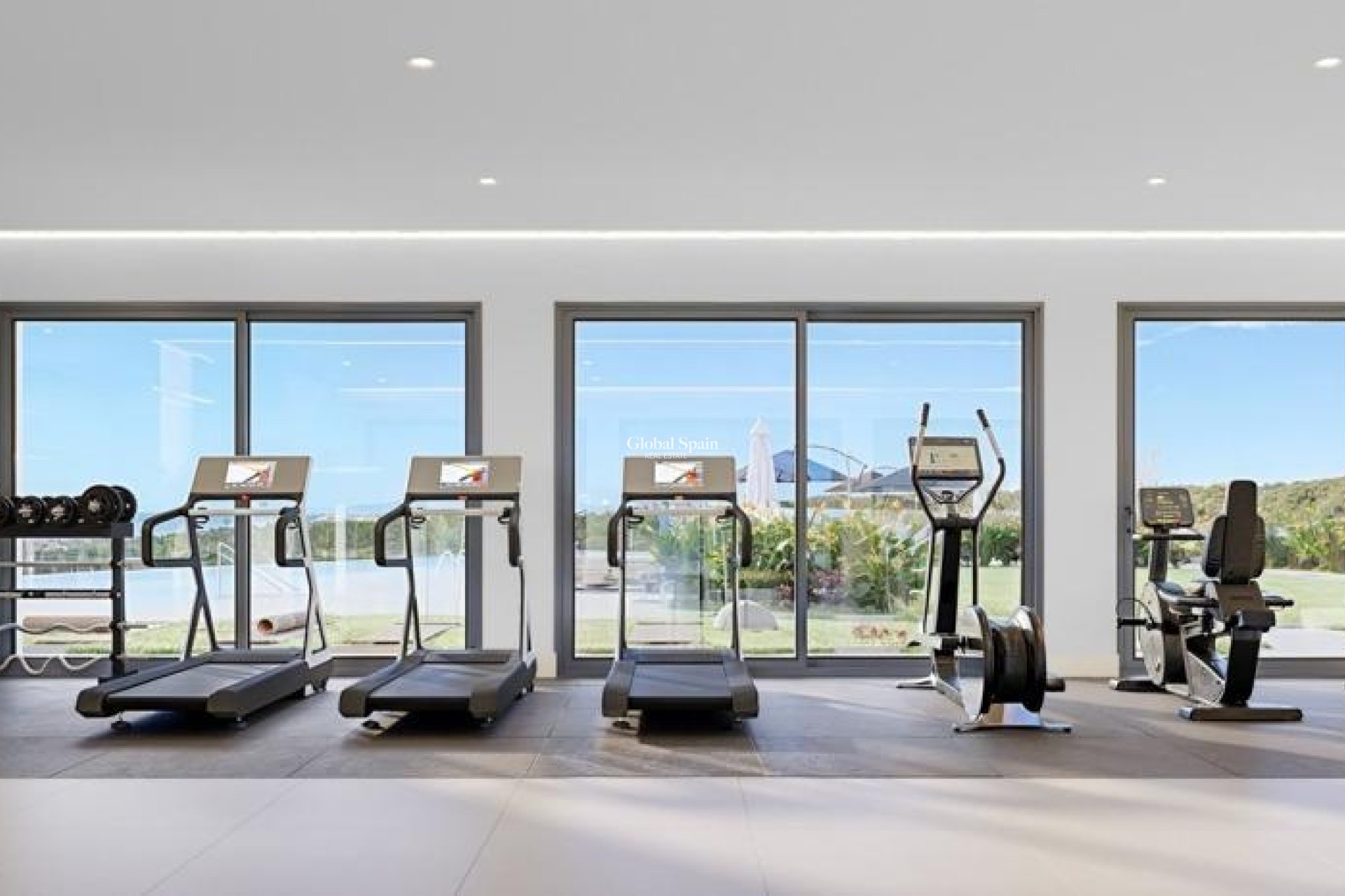 Nowo zbudowane - PENTHOUSE -
CASARES - 