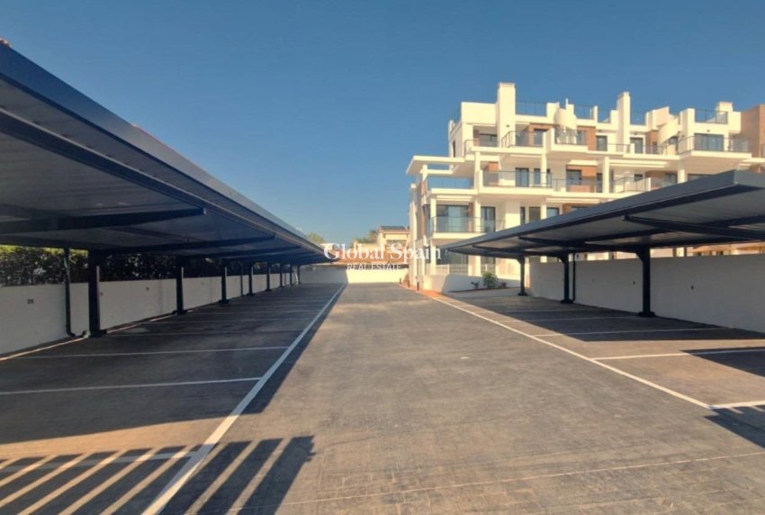 Nowo zbudowane - PENTHOUSE -
DENIA - 