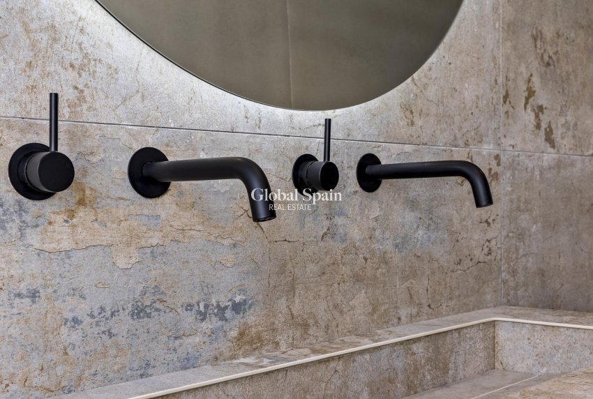 Nowo zbudowane - PENTHOUSE -
ESTEPONA - 