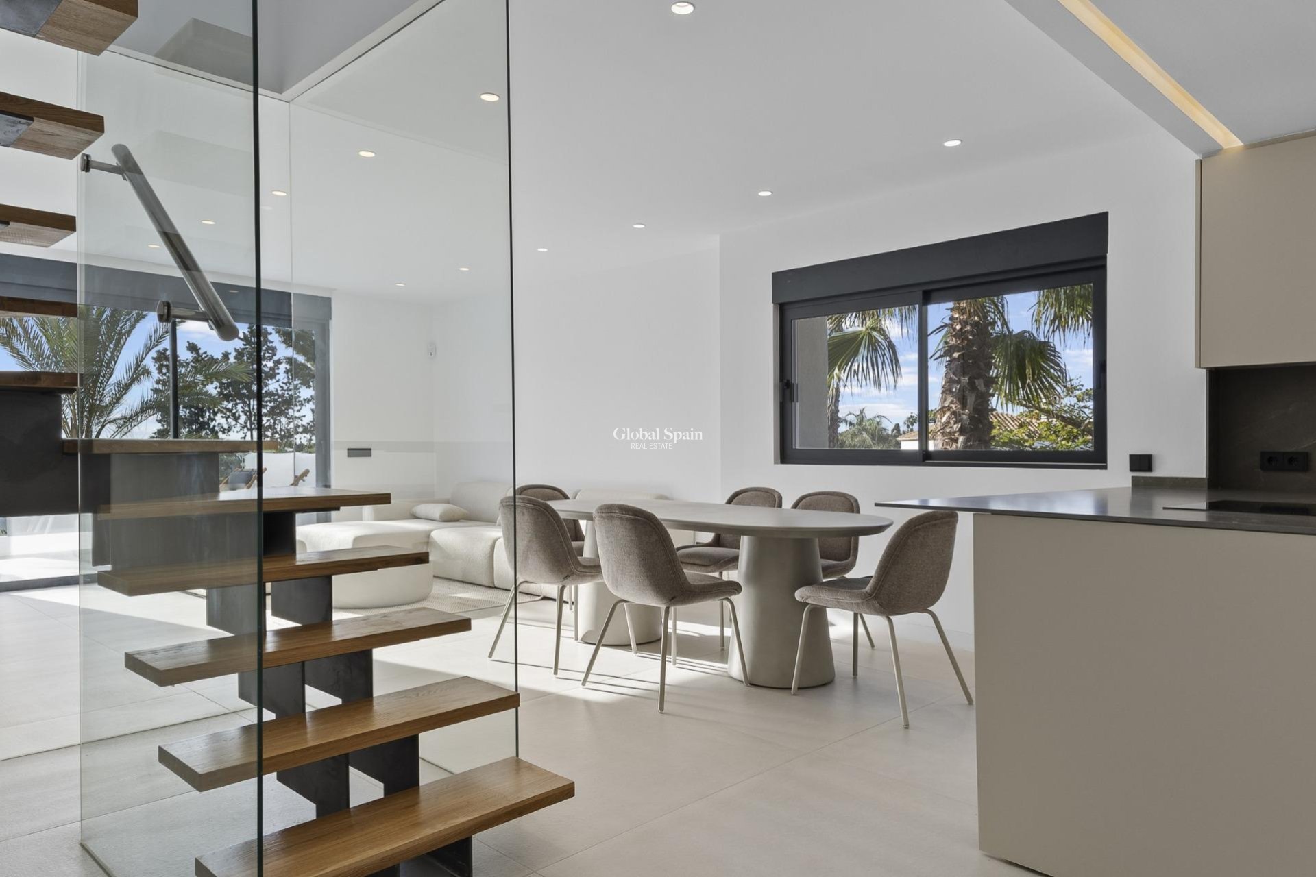 Nowo zbudowane - PENTHOUSE -
ESTEPONA - 