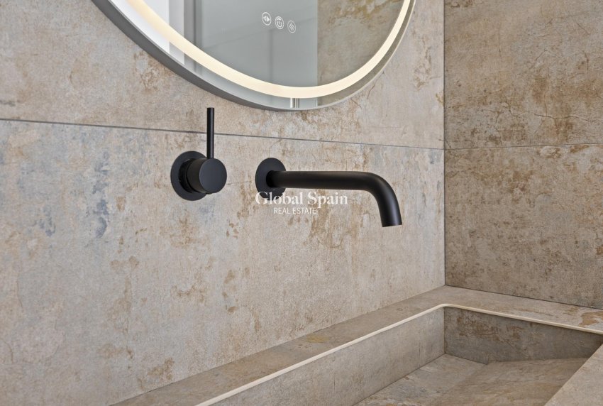 Nowo zbudowane - PENTHOUSE -
ESTEPONA - 