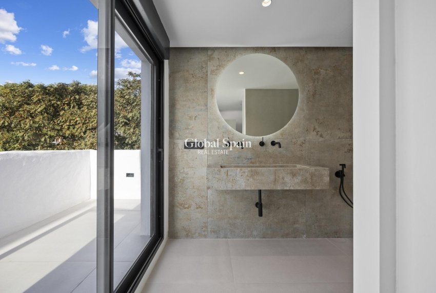 Nowo zbudowane - PENTHOUSE -
ESTEPONA - 