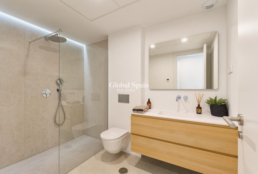 Nowo zbudowane - PENTHOUSE -
FUENGIROLA - Higueron