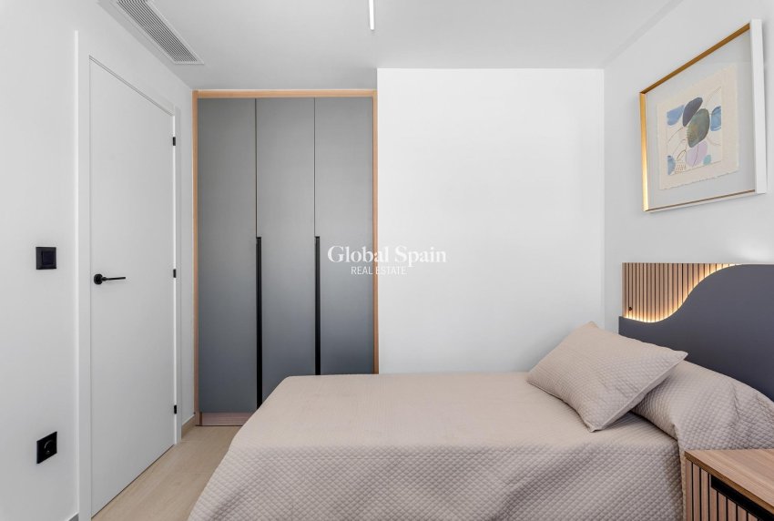 Nowo zbudowane - PENTHOUSE -
GUARDAMAR DEL SEGURA - EL RASO