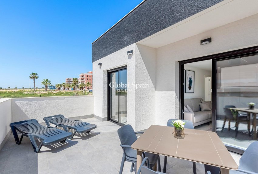 Nowo zbudowane - PENTHOUSE -
GUARDAMAR DEL SEGURA - EL RASO