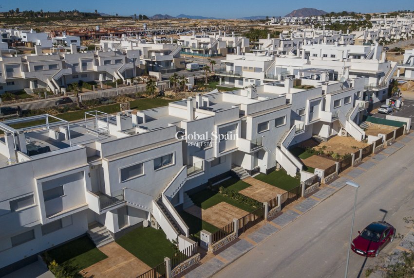Nowo zbudowane - PENTHOUSE -
LOS MONTESINOS - Vistabella Golf