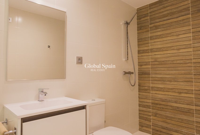 Nowo zbudowane - PENTHOUSE -
LOS MONTESINOS - Vistabella Golf