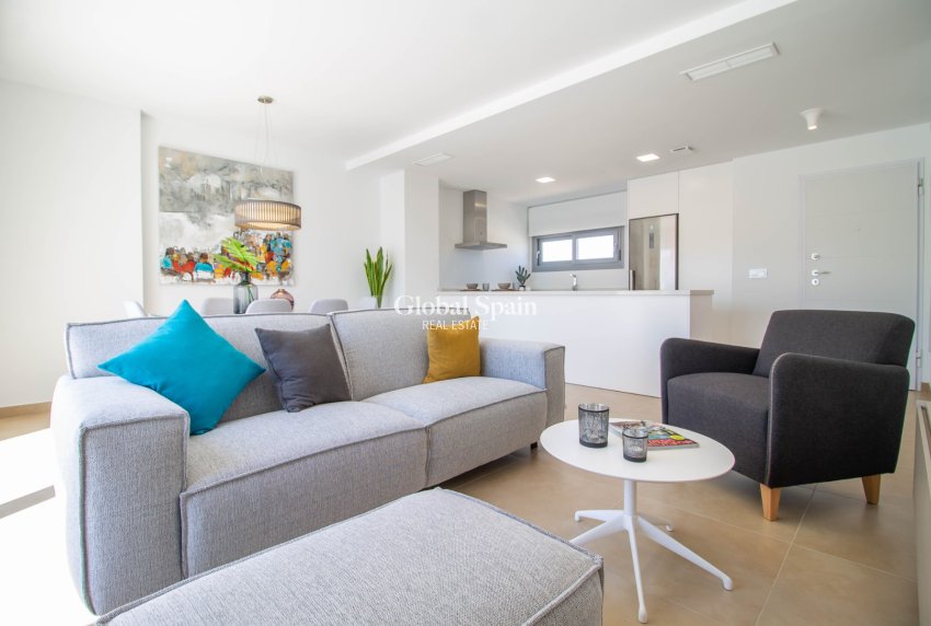 Nowo zbudowane - PENTHOUSE -
LOS MONTESINOS - Vistabella Golf