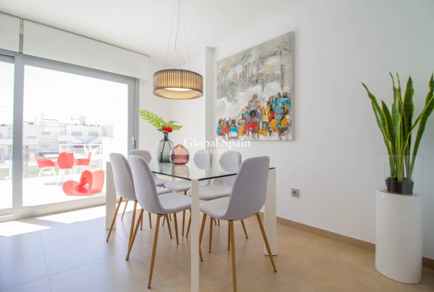 Nowo zbudowane - PENTHOUSE -
LOS MONTESINOS - Vistabella Golf