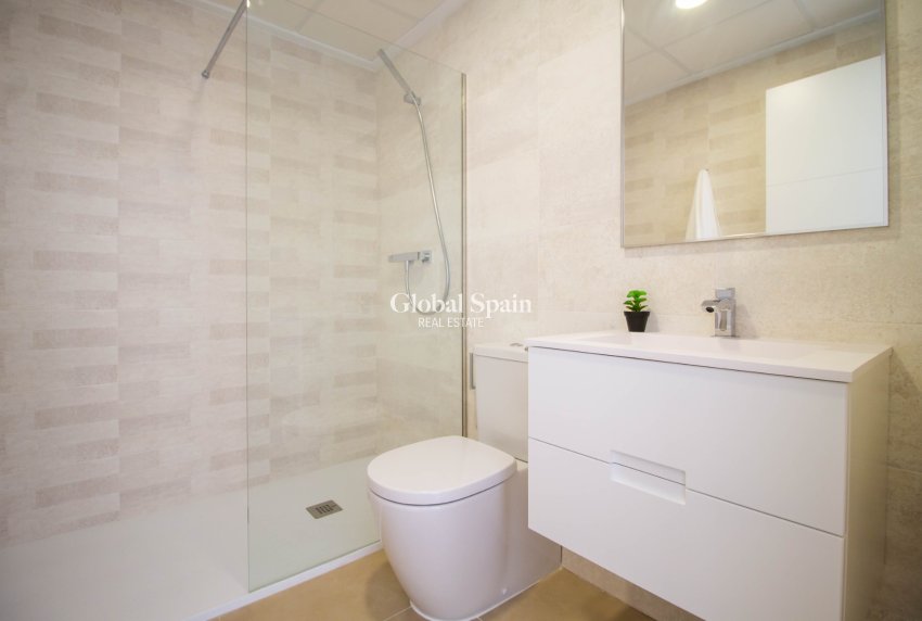 Nowo zbudowane - PENTHOUSE -
LOS MONTESINOS - Vistabella Golf