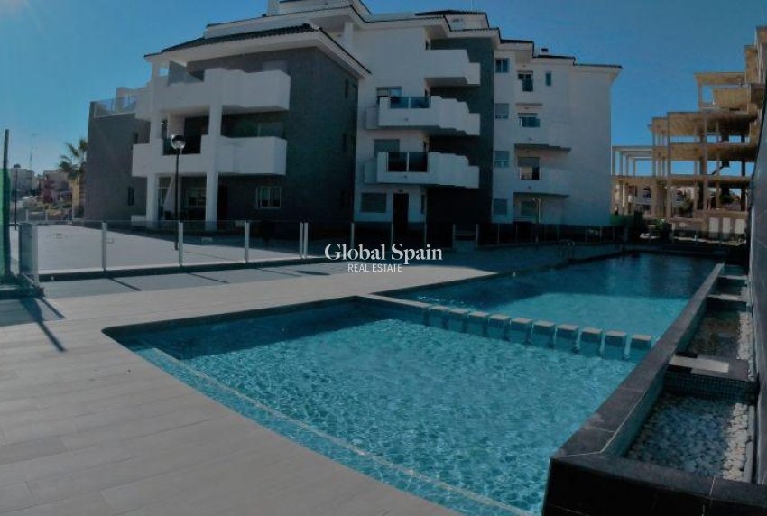Nowo zbudowane - PENTHOUSE -
ORIHUELA COSTA - Las Filipinas