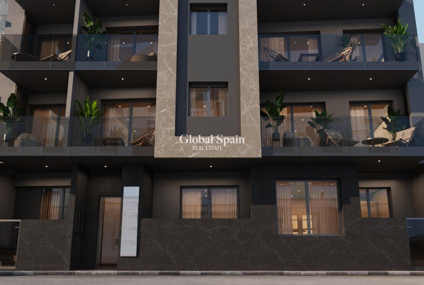 Nowo zbudowane - PENTHOUSE -
TORREVIEJA - Center