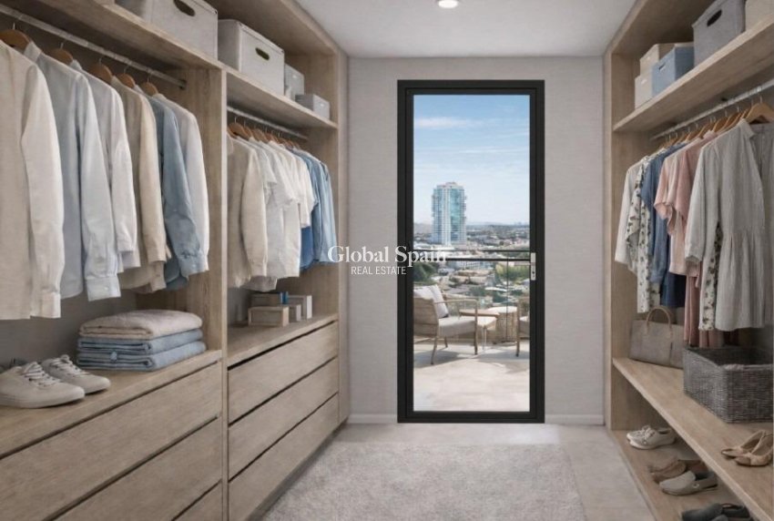 Nowo zbudowane - PENTHOUSE -
TORREVIEJA - Center