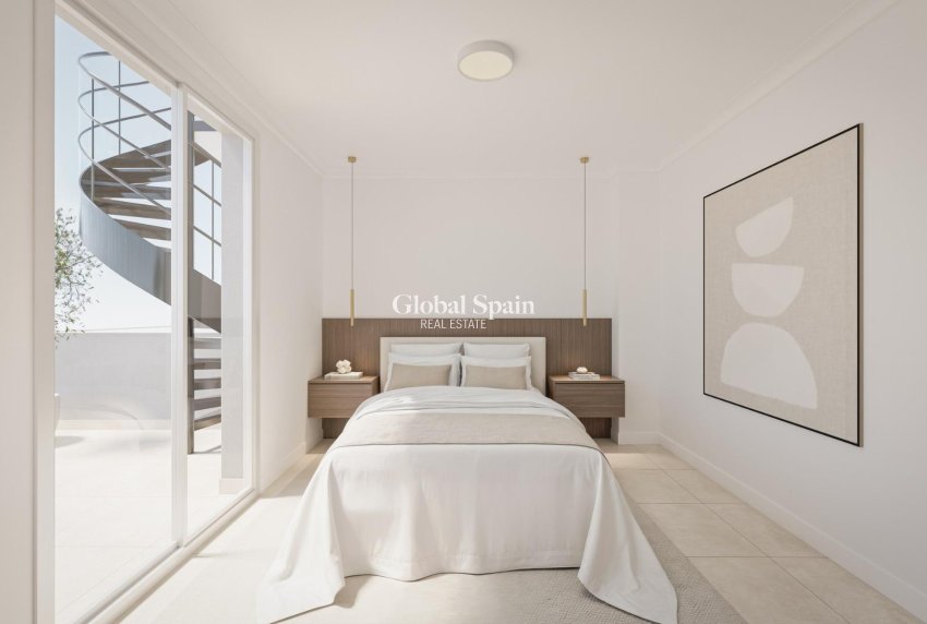 Nowo zbudowane - PENTHOUSE -
TORREVIEJA - Center