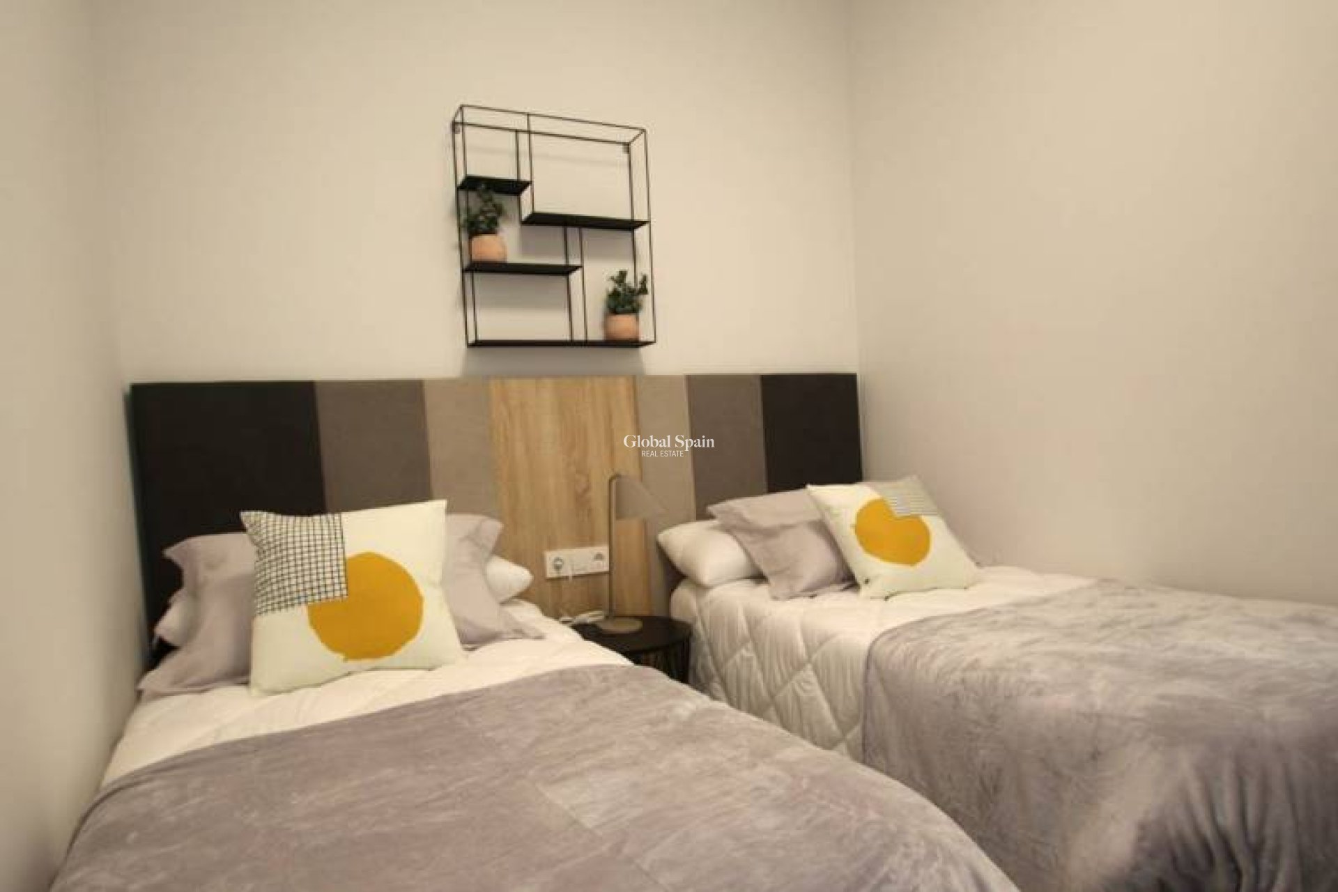 Nowo zbudowane - PENTHOUSE -
TORREVIEJA - Cerca Playa del Cura