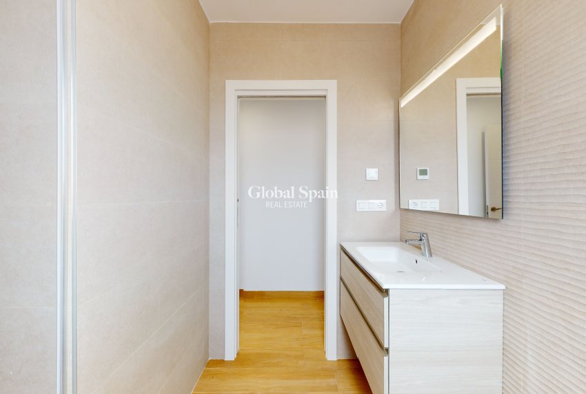 Nowo zbudowane - PENTHOUSE -
TORREVIEJA - LOS BALCONES - LOS ALTOS