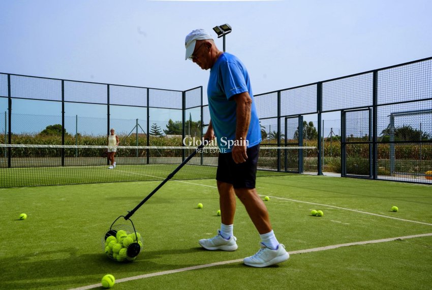 Nowo zbudowane - WILLA  -
ALMORADÍ