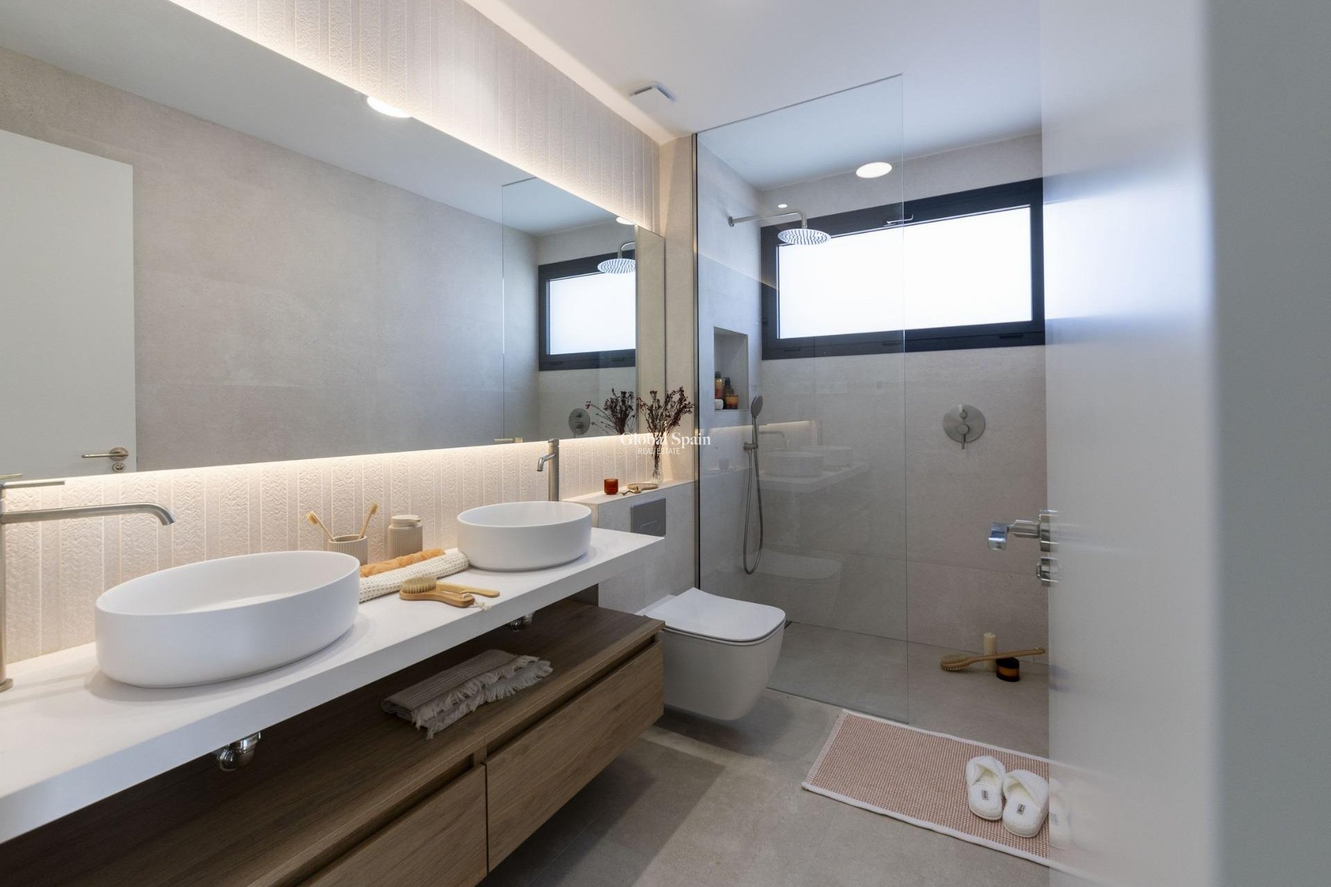 Nowo zbudowane - WILLA  -
BAÑOS Y MENDIGO - 