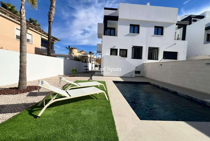 Nowo zbudowane - WILLA  -
BENFERRI - Benfis Park