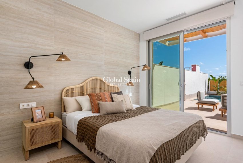 Nowo zbudowane - Willa -
BENIJÓFAR - Center