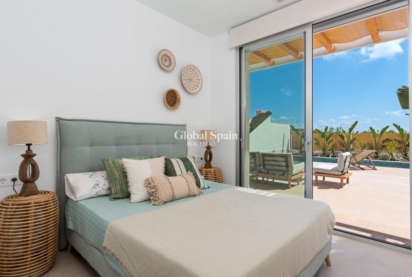 Nowo zbudowane - Willa -
BENIJÓFAR - Center