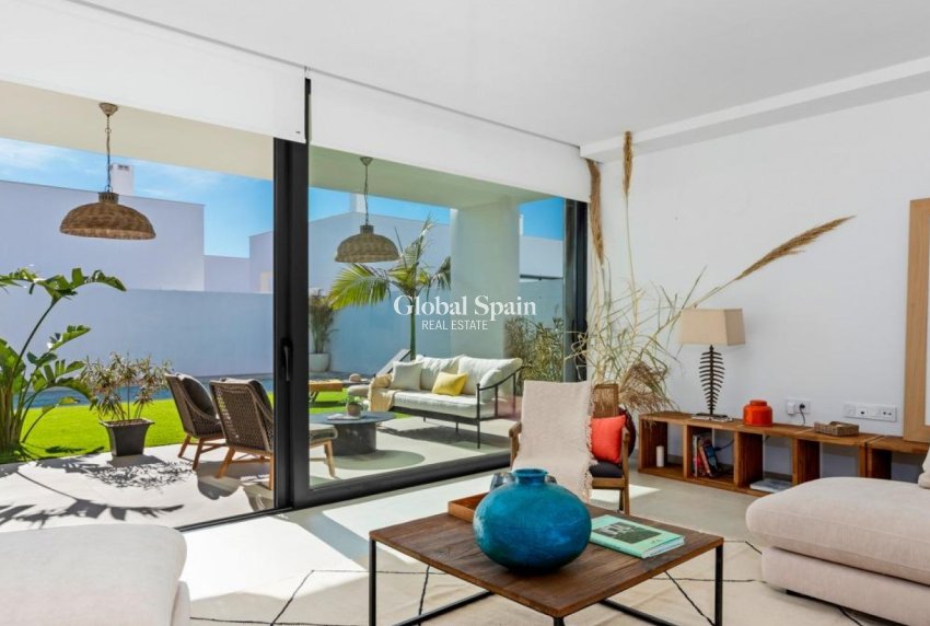 Nowo zbudowane - Willa -
CARTAGENA - Mar de Cristal