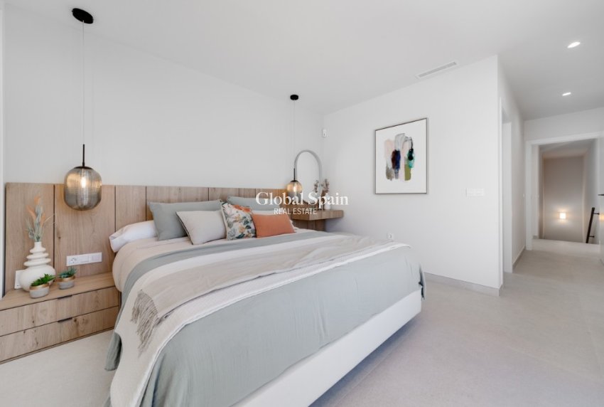 Nowo zbudowane - Willa -
CIUDAD QUESADA