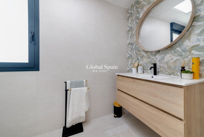 Nowo zbudowane - Willa -
CIUDAD QUESADA