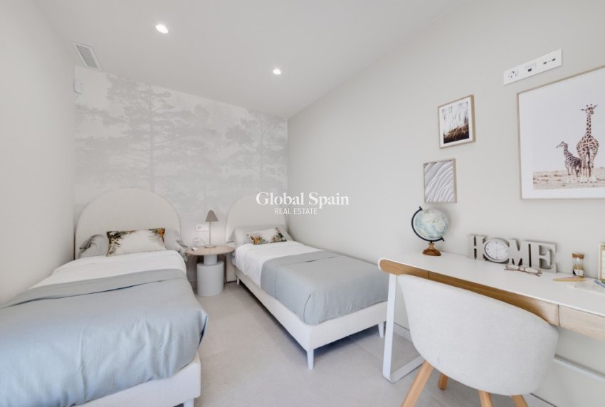 Nowo zbudowane - Willa -
CIUDAD QUESADA