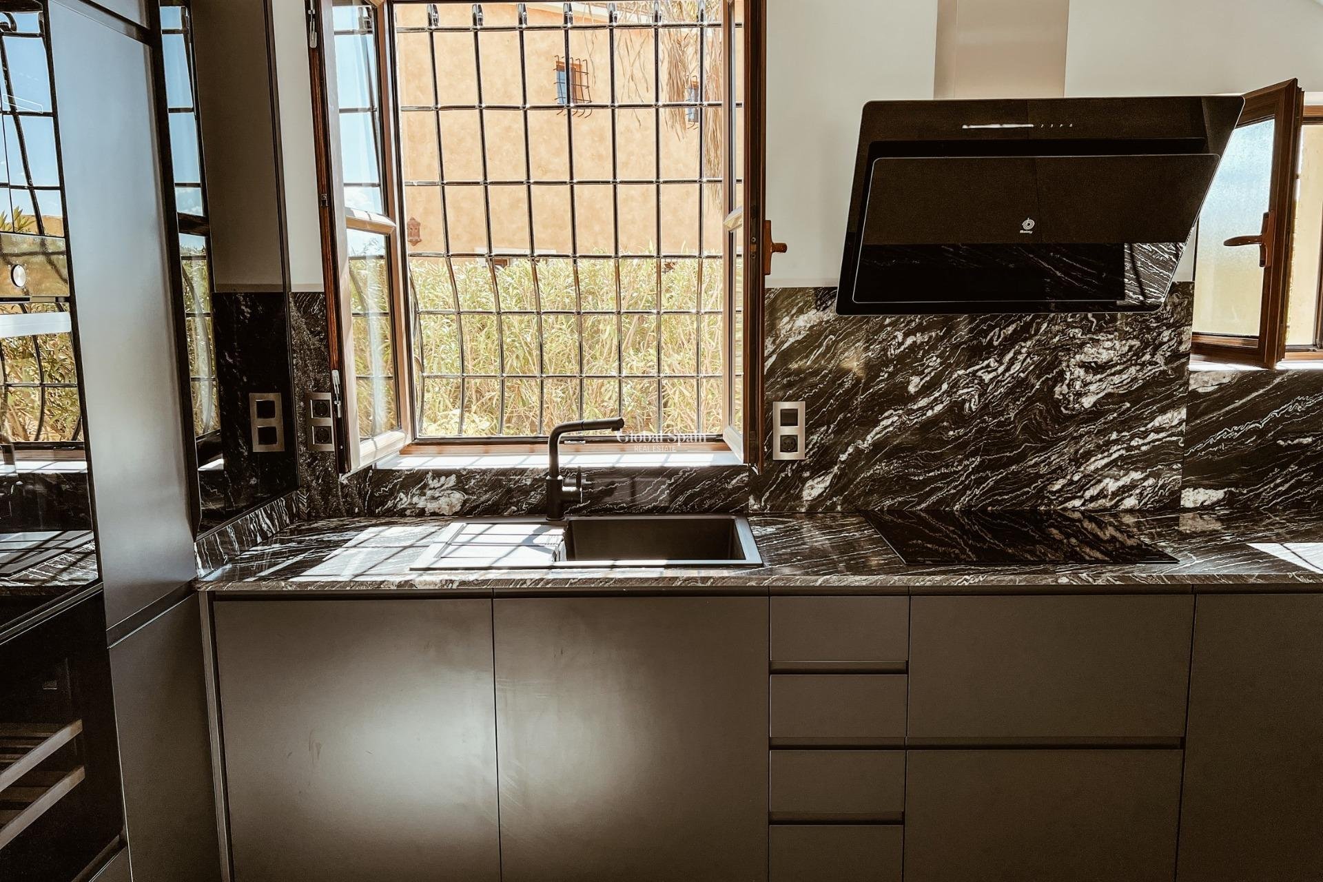 Nowo zbudowane - Willa -
Cuevas del Almanzora - Desert Springs Golf Club