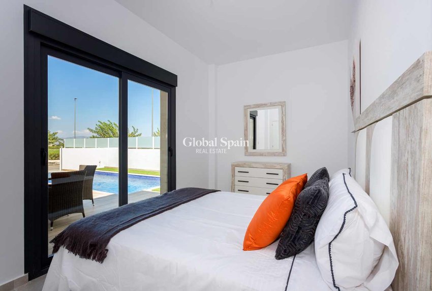 Nowo zbudowane - Willa -
DAYA NUEVA