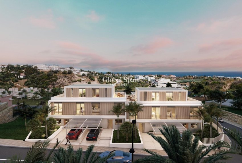 Nowo zbudowane - WILLA  -
ESTEPONA - Azata Golf Estepona Oeste