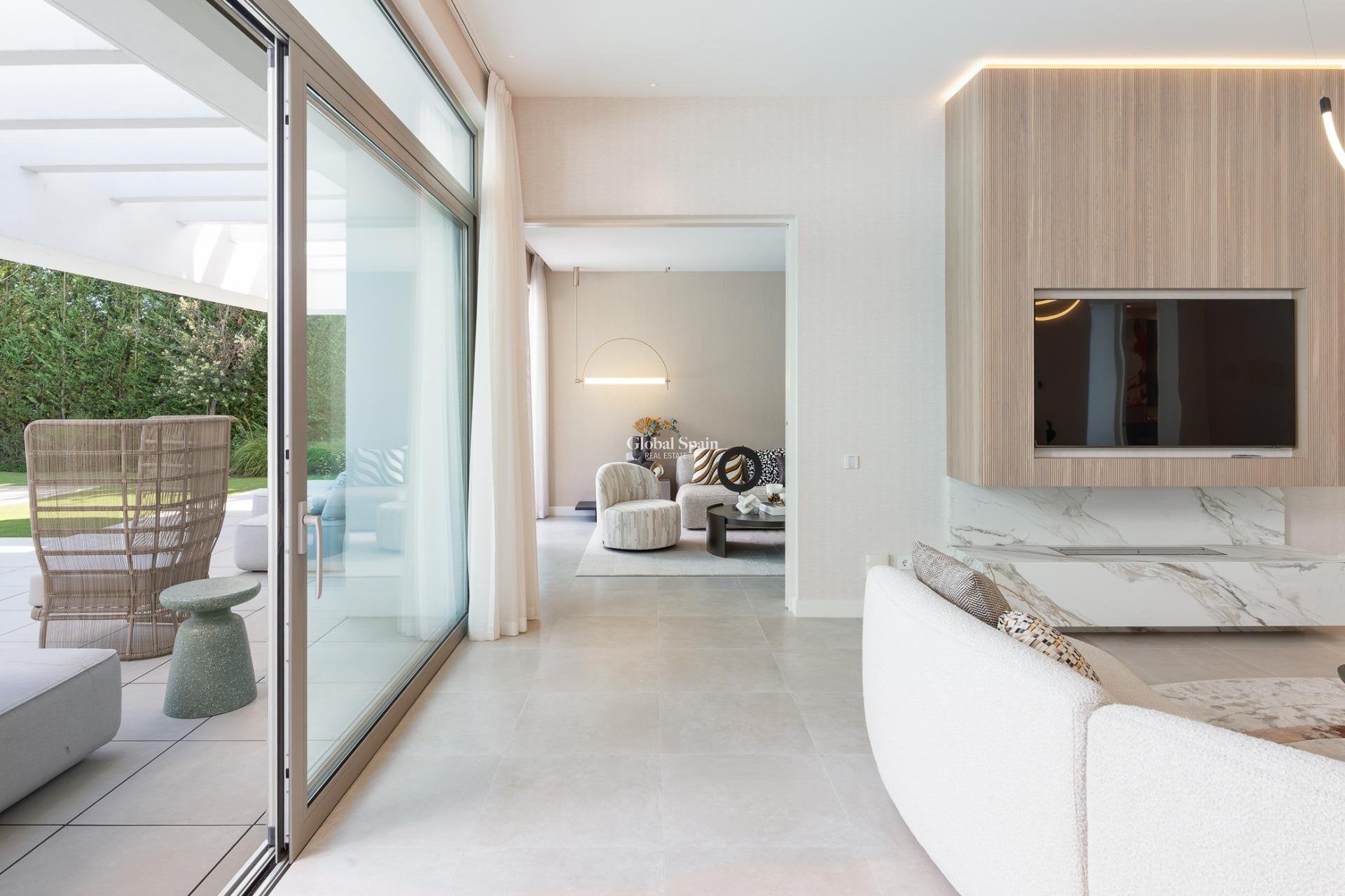 Nowo zbudowane - WILLA  -
ESTEPONA - Paraiso Alto