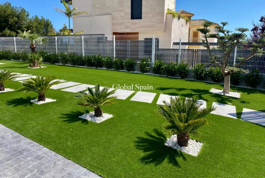 Nowo zbudowane - Willa -
FINESTRAT