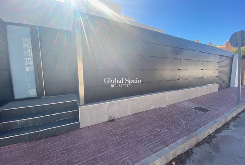 Nowo zbudowane - Willa -
LOS BALCONES - LOS ALTOS