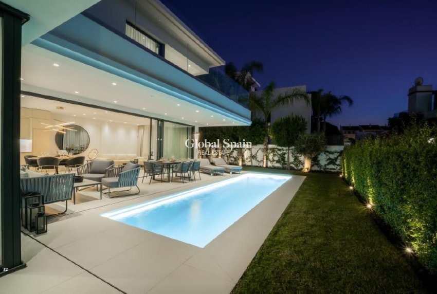 Nowo zbudowane - WILLA  -
MARBELLA - 