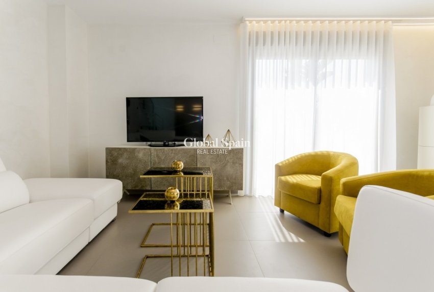 Nowo zbudowane - WILLA  -
ORIHUELA COSTA - CAMPOAMOR