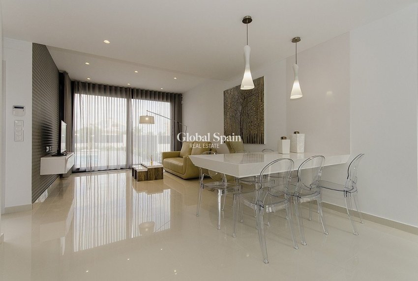 Nowo zbudowane - WILLA  -
ORIHUELA COSTA - CAMPOAMOR