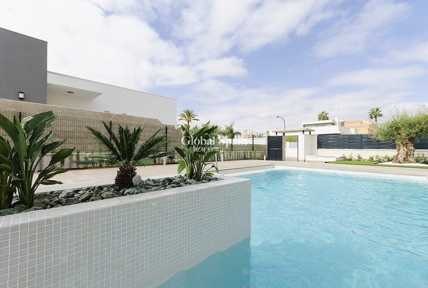 Nowo zbudowane - WILLA  -
ORIHUELA COSTA - CAMPOAMOR