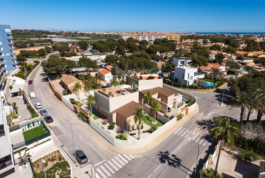 Nowo zbudowane - WILLA  -
ORIHUELA COSTA - DEHESA DE CAMPOAMOR