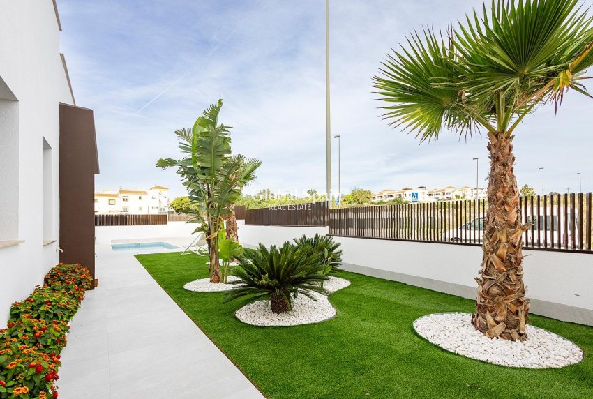 Nowo zbudowane - WILLA  -
ORIHUELA - Vistabella Golf