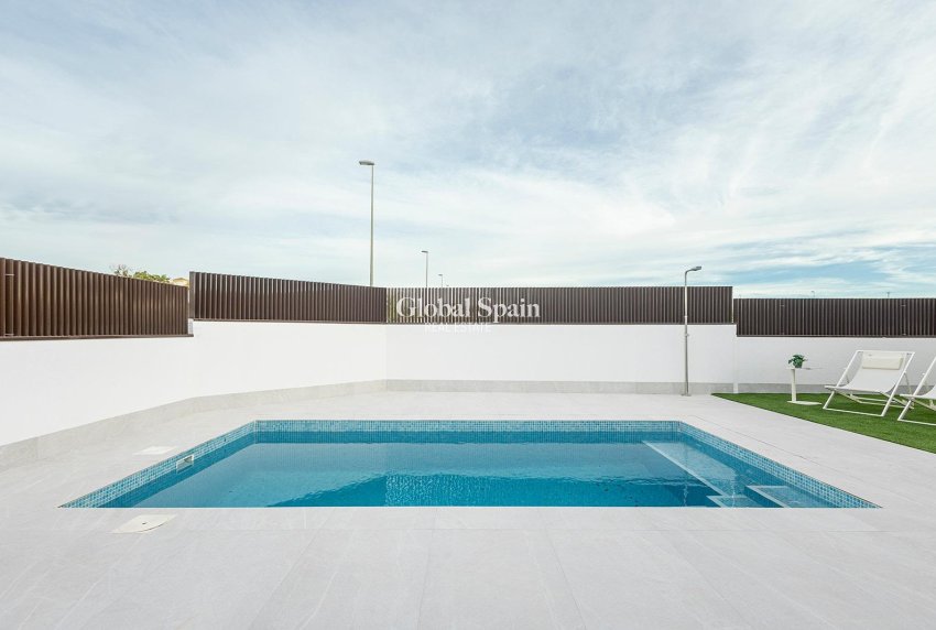 Nowo zbudowane - WILLA  -
ORIHUELA - Vistabella Golf