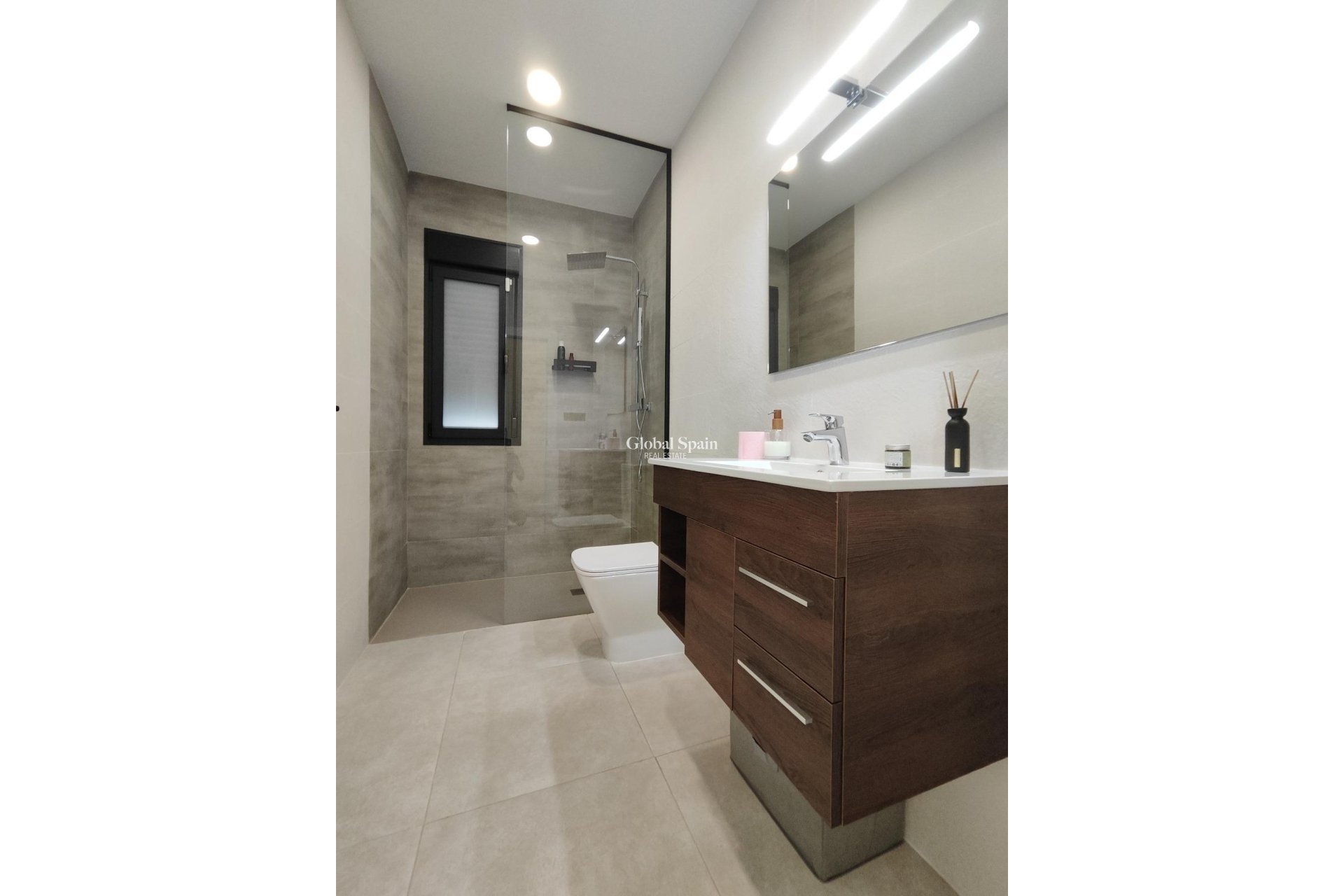 Nowo zbudowane - Willa -
Pinoso - 